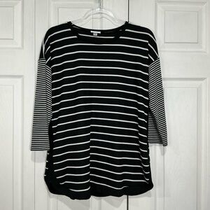 🌷 Avenue Black and White Striped Shirt Waffle Knit - 14 / 16